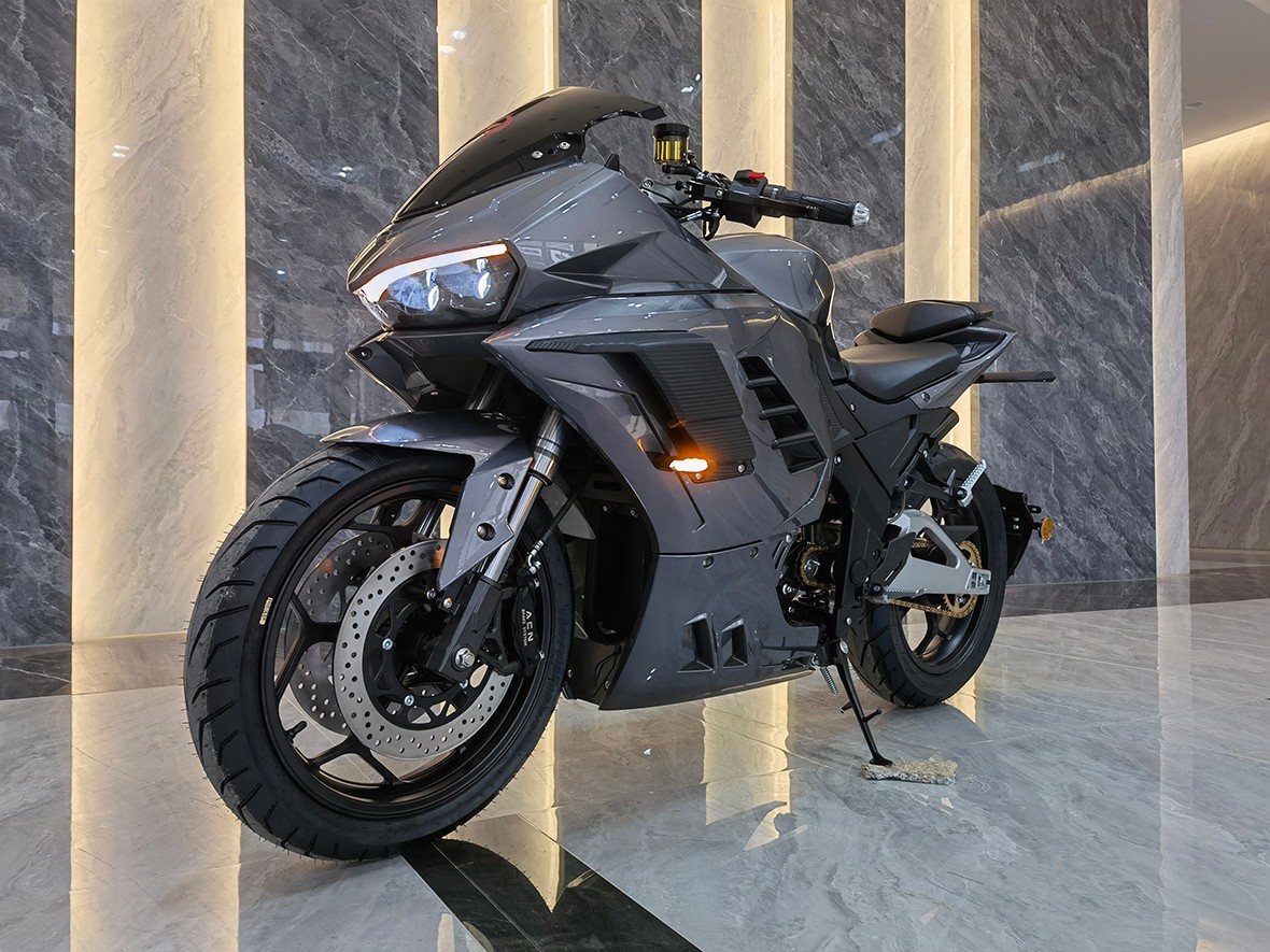 دراجة نارية كهربائية STLF بقوة - مراجعة 72V 5000W Electric Motorcycle وسعره