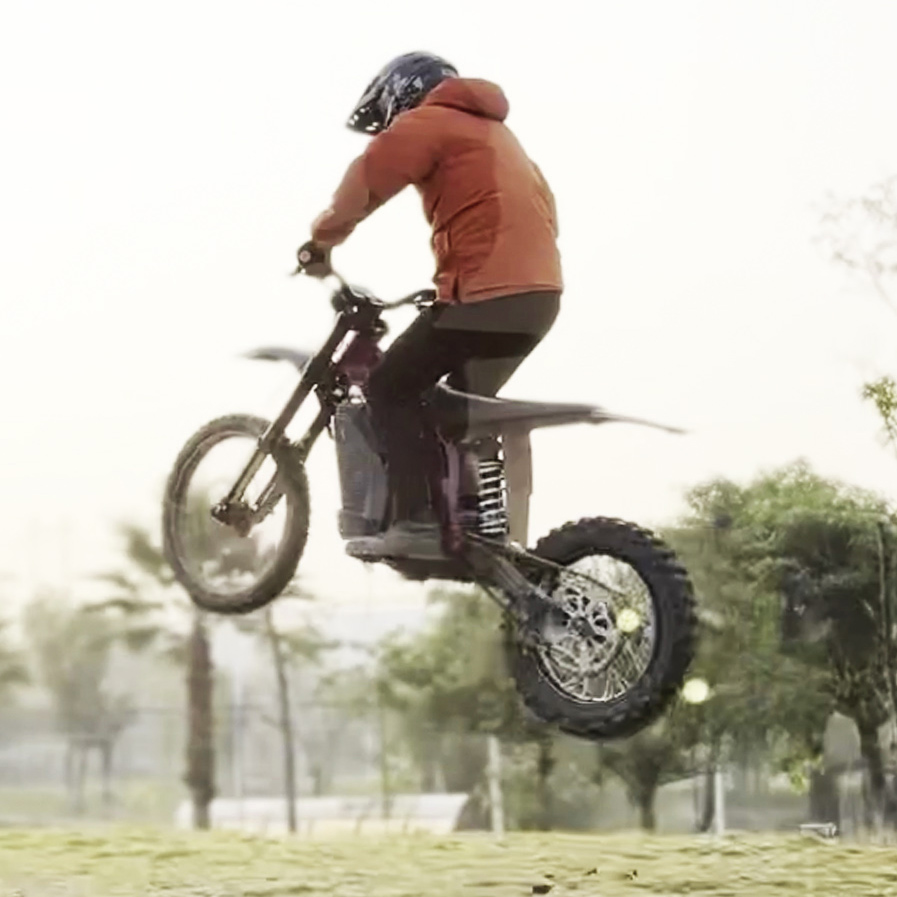 STLF مستوى المنافسة Caofen F8  - مراجعة 72V 12000W Electric Dirt Bike وسعره